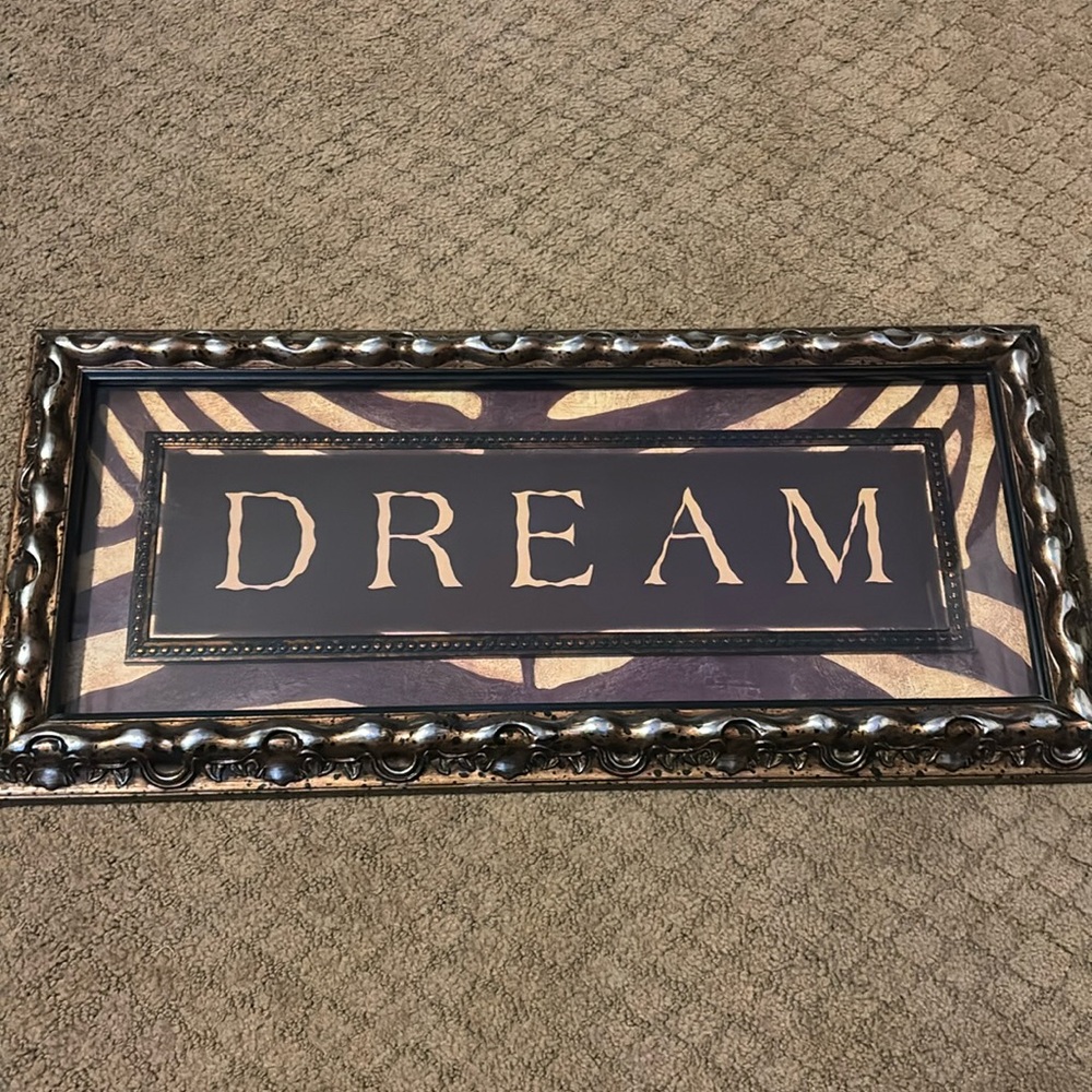 DREAM wall decor